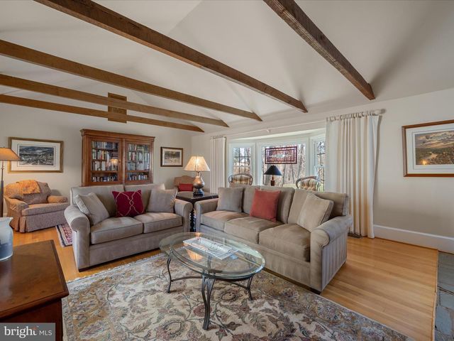 6517 KABLETOWN RD, Charles Town, WV 25414