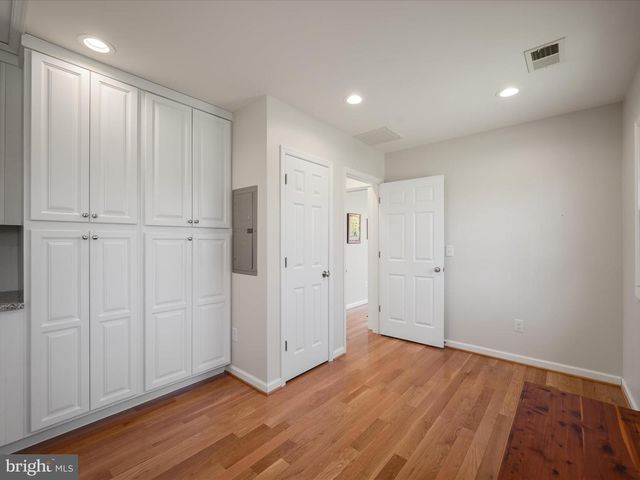 6517 KABLETOWN RD, Charles Town, WV 25414