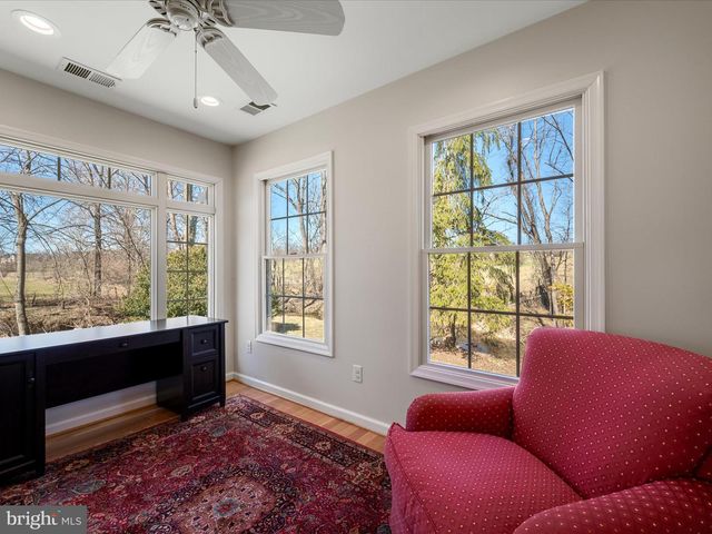 6517 KABLETOWN RD, Charles Town, WV 25414