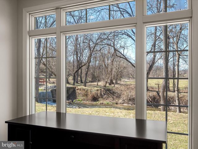 6517 KABLETOWN RD, Charles Town, WV 25414