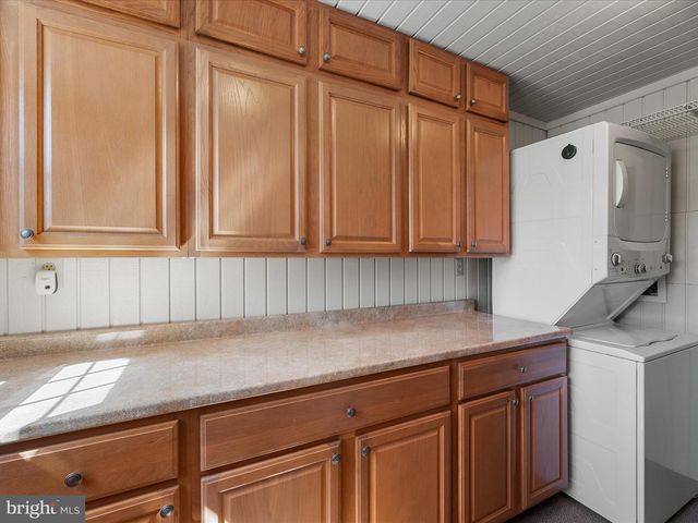 6517 KABLETOWN RD, Charles Town, WV 25414