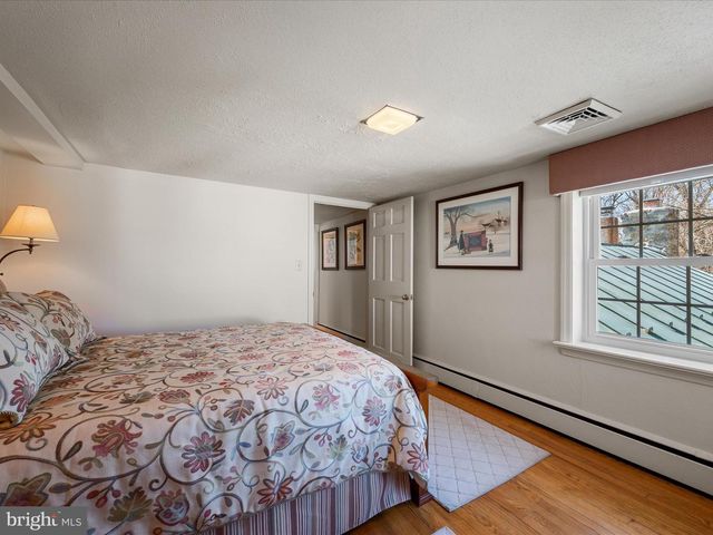 6517 KABLETOWN RD, Charles Town, WV 25414