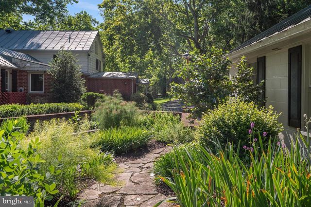 6517 KABLETOWN RD, Charles Town, WV 25414