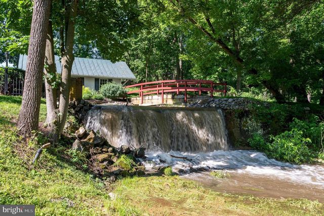 6517 KABLETOWN RD, Charles Town, WV 25414