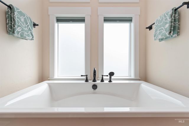 9351 W Sooty Grouse Ct, Boise, ID 83714