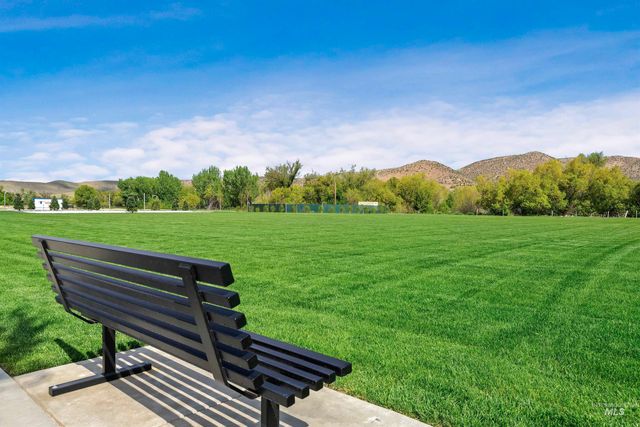 9351 W Sooty Grouse Ct, Boise, ID 83714