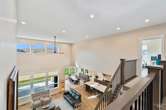 9351 W Sooty Grouse Ct, Boise, ID 83714