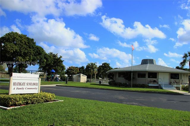 6631 NW 84th St, Tamarac, FL 33321