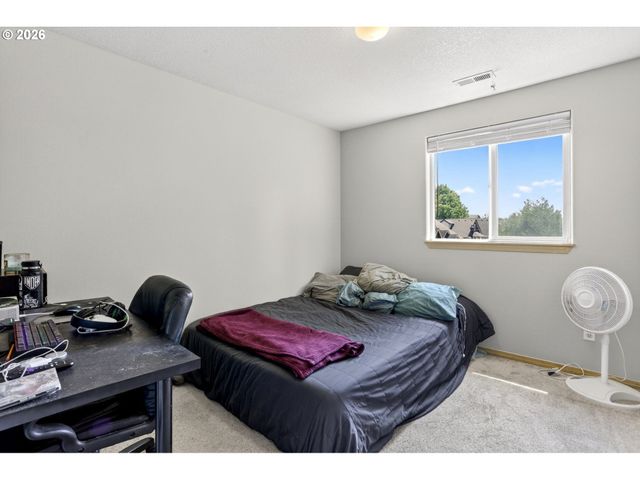 604 W SHERIDAN St, Newberg, OR 97132
