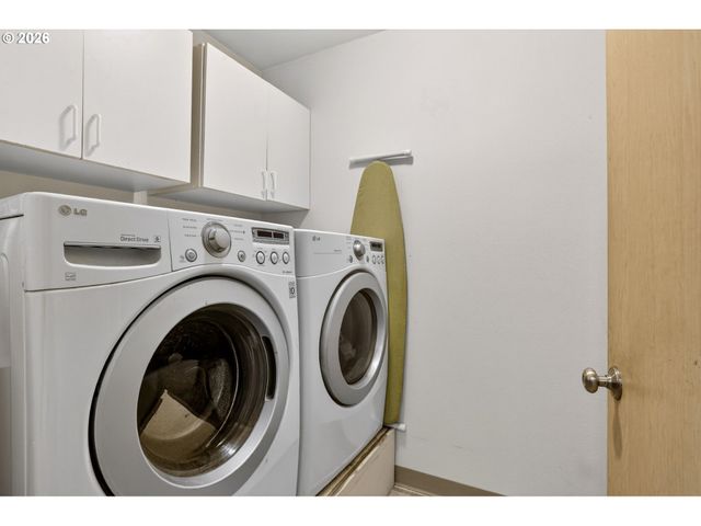 604 W SHERIDAN St, Newberg, OR 97132