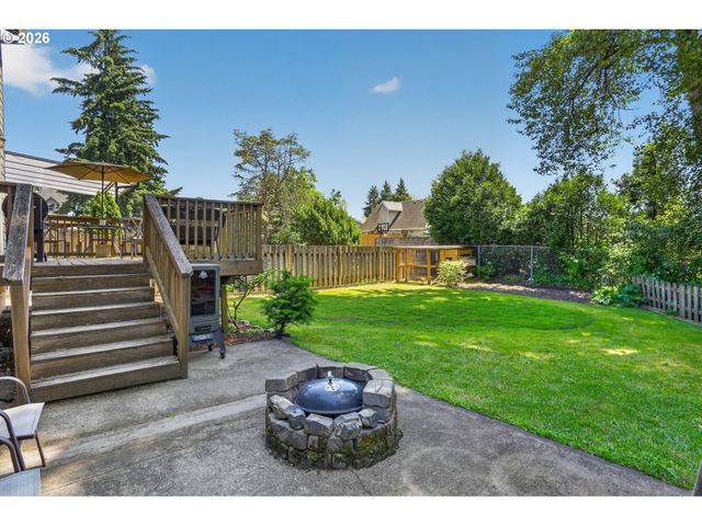 604 W SHERIDAN St, Newberg, OR 97132