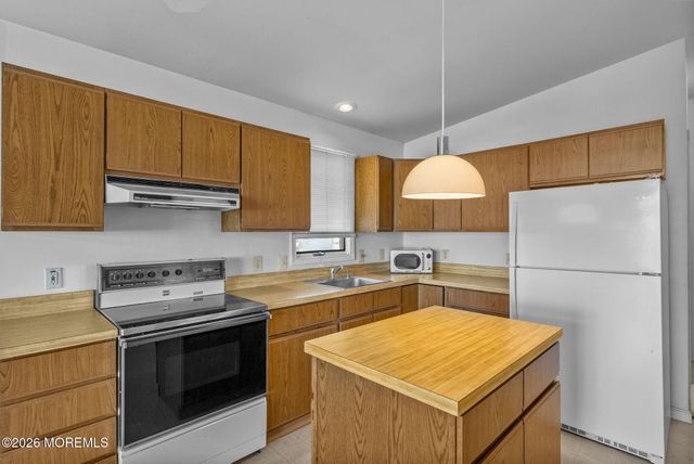 21 S Dayton Drive, Little Egg Harbor, NJ 08087