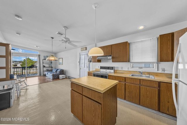 21 S Dayton Drive, Little Egg Harbor, NJ 08087