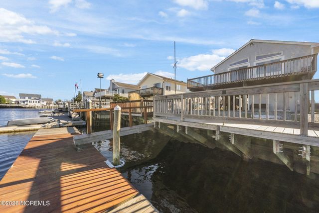 21 S Dayton Drive, Little Egg Harbor, NJ 08087