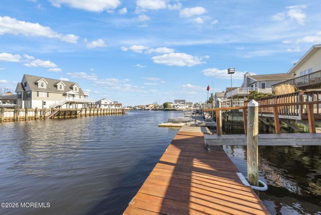 21 S Dayton Drive, Little Egg Harbor, NJ 08087