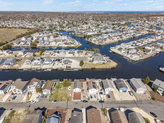 21 S Dayton Drive, Little Egg Harbor, NJ 08087