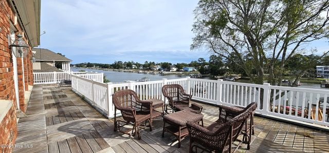 2775 Pinecrest Drive SE, Boiling Spring Lakes, NC 28461