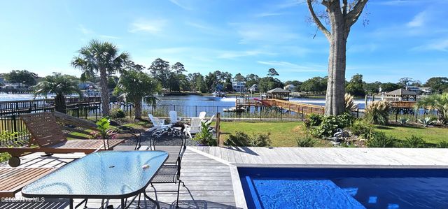 2775 Pinecrest Drive SE, Boiling Spring Lakes, NC 28461