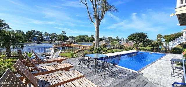 2775 Pinecrest Drive SE, Boiling Spring Lakes, NC 28461