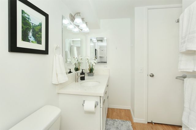 2572 Lemon Road 601, Honolulu, HI 96815
