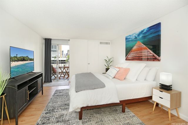 2572 Lemon Road 601, Honolulu, HI 96815