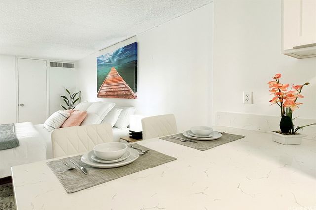 2572 Lemon Road 601, Honolulu, HI 96815