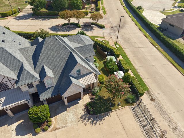 2541 Vineyard Drive, Granbury, TX 76048
