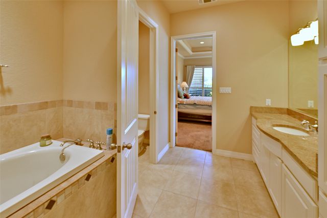 2541 Vineyard Drive, Granbury, TX 76048
