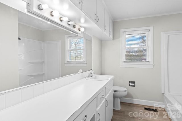 610 Nc 67 Highway, Boonville, NC 27011