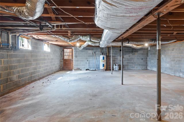 610 Nc 67 Highway, Boonville, NC 27011