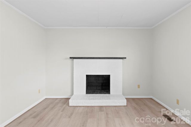 610 Nc 67 Highway, Boonville, NC 27011