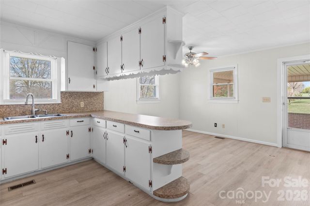 610 Nc 67 Highway, Boonville, NC 27011