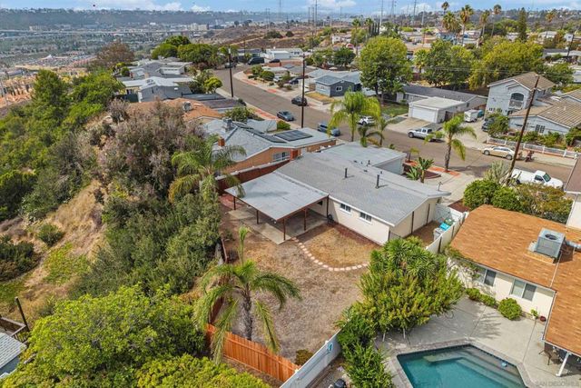 2573 Raymell Dr., San Diego, CA 92123