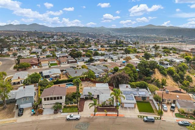 2573 Raymell Dr., San Diego, CA 92123