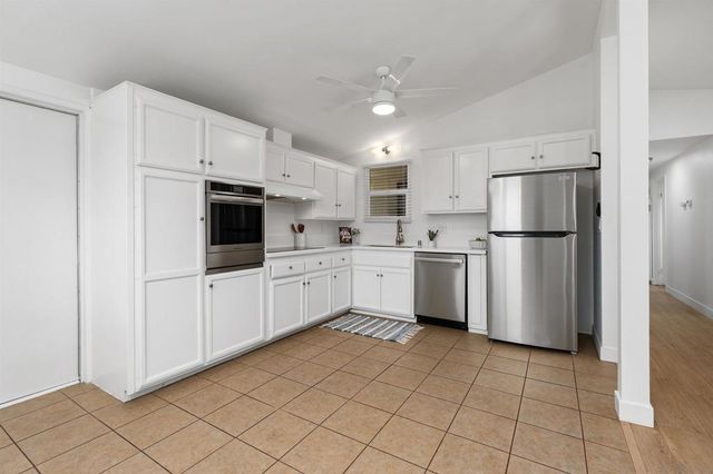 2573 Raymell Dr., San Diego, CA 92123