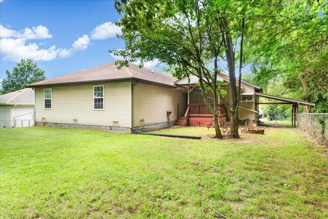 2830 N Washington Avenue, Springfield, MO 65803
