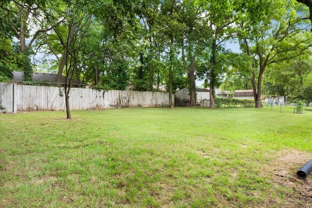 2830 N Washington Avenue, Springfield, MO 65803