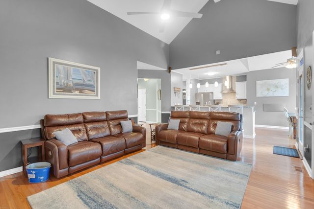 2713 Gaston Gate, Mount Pleasant, SC 29466