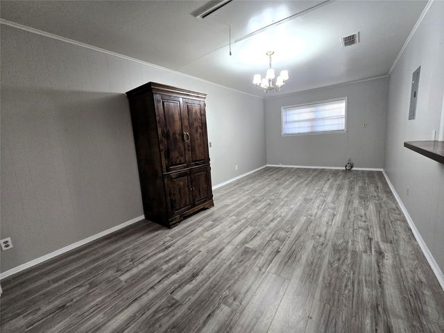 604 E 4th Street, Weatherford, TX 76086