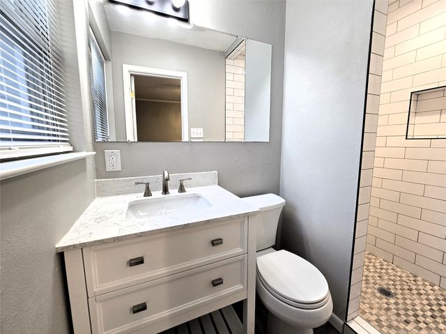 604 E 4th Street, Weatherford, TX 76086
