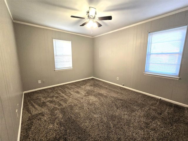 604 E 4th Street, Weatherford, TX 76086