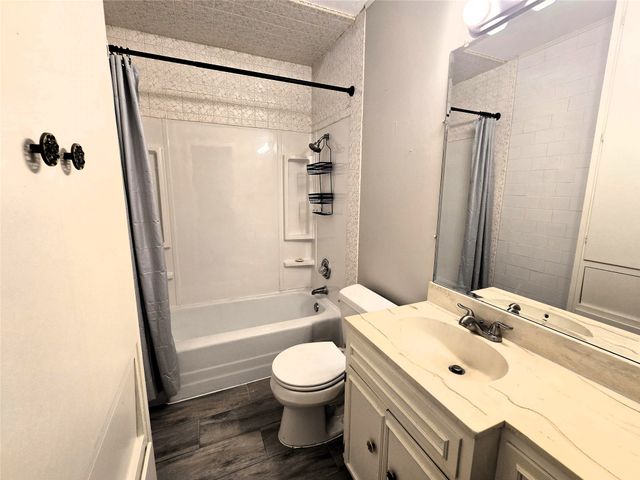 604 E 4th Street, Weatherford, TX 76086