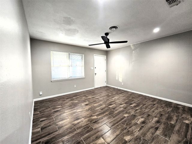 604 E 4th Street, Weatherford, TX 76086