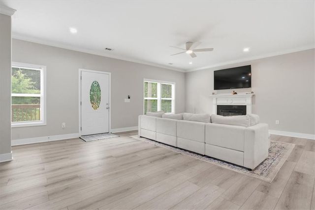 3355 Hillside Drive, Snellville, GA 30078