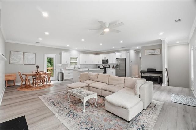 3355 Hillside Drive, Snellville, GA 30078