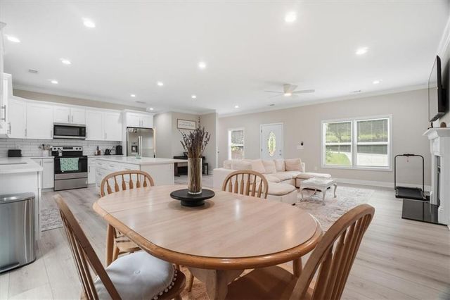 3355 Hillside Drive, Snellville, GA 30078