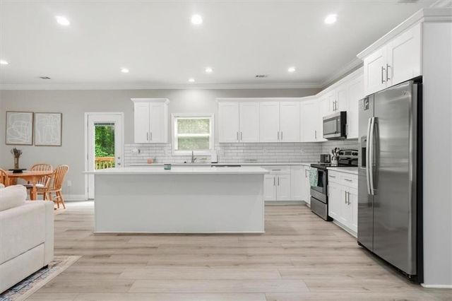3355 Hillside Drive, Snellville, GA 30078