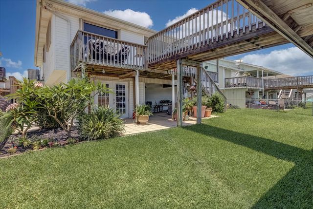 1120 Redfish Street, Bayou Vista, TX 77563