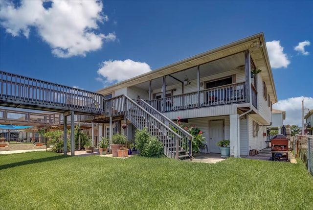 1120 Redfish Street, Bayou Vista, TX 77563