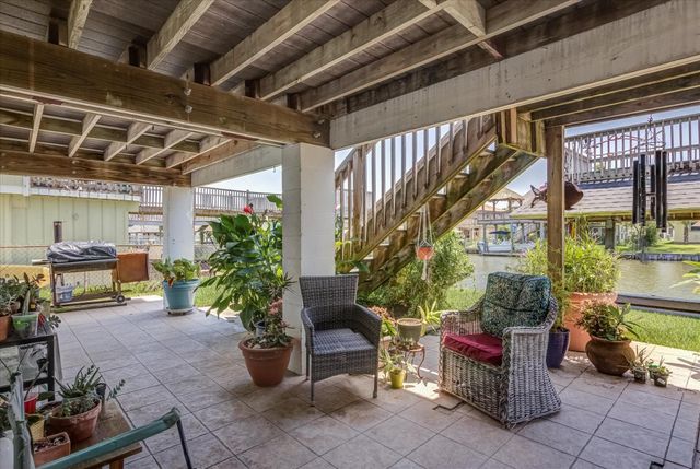 1120 Redfish Street, Bayou Vista, TX 77563